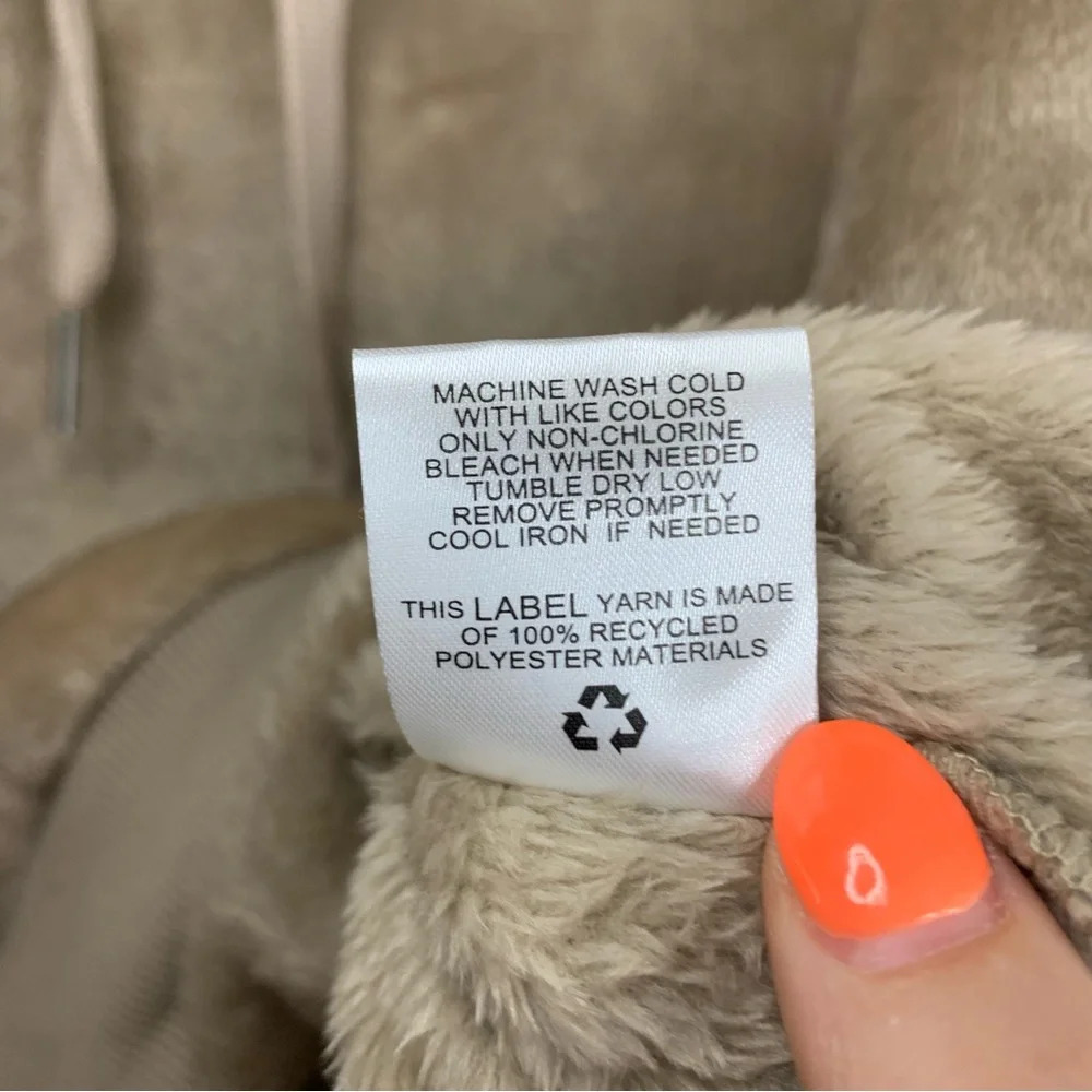 NWoT Hippie Rose Faux Fur Fuzzy Cowl Neck Pullover Tan Sweatshirt, size M - Picture 6 of 9